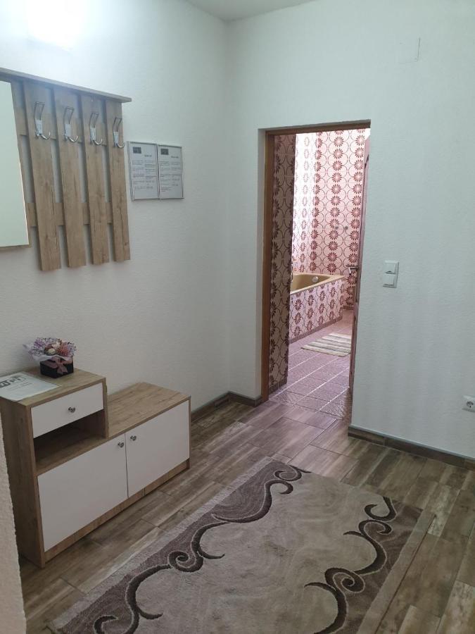 Vela-Edo Apartment Zavidovici Exterior foto